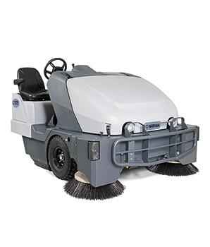 Подметальная машина с местом для оператора Nilfisk SW8000 D - фото 8217